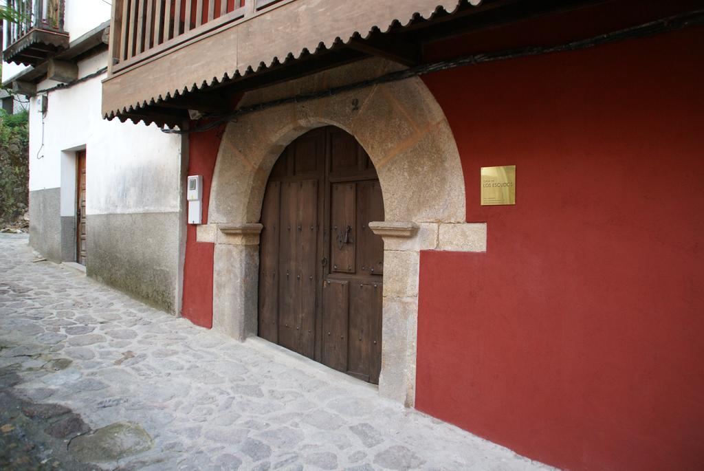 Apartamentos Rurales Spa Casa De Los Escudos Valverde de la Vera Exteriör bild
