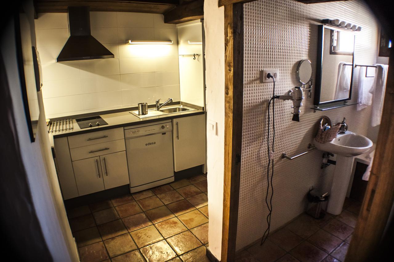 Apartamentos Rurales Spa Casa De Los Escudos Valverde de la Vera Exteriör bild